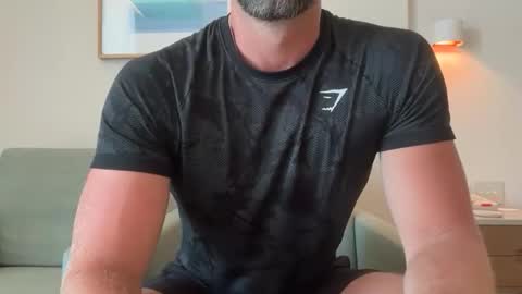 mcr8080 online show from 10/18/25, 12:39