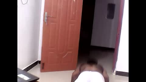 me_hai12 online show from 02/06/25, 11:37