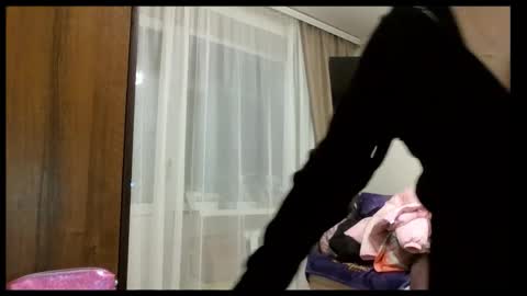 meadoweyes_ online show from 12/04/25, 06:27