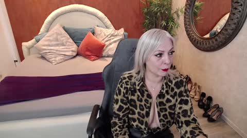 meamandax online show from 01/11/25, 08:00