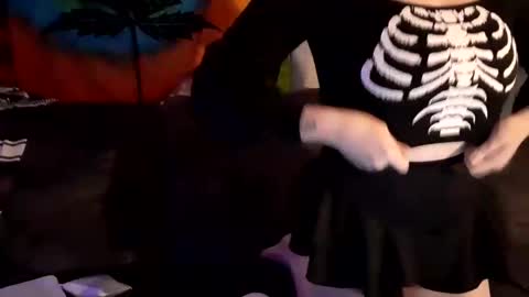 Snapshot of meateater7455 chatting on 09/28/25, 01:00 meateater7455 online show from 09/28/25, 01:00