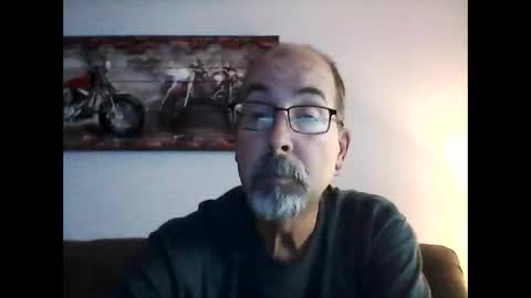 Snapshot of meathome3 chatting on 12/08/24, 03:35 me at home online show from 12/08/24, 03:35