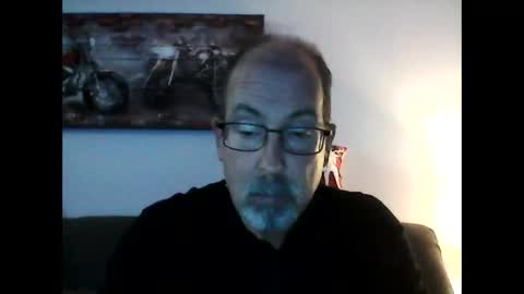 Snapshot of meathome3 chatting on 12/17/24, 09:27 me at home online show from 12/17/24, 09:27