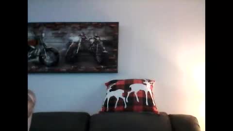 Snapshot of meathome3 chatting on 12/21/24, 01:21 me at home online show from 12/21/24, 01:21