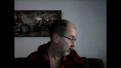 Snapshot of meathome3 chatting on 01/25/25, 01:30 me at home online show from 01/25/25, 01:30