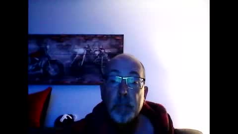 Snapshot of meathome3 chatting on 10/06/25, 10:12 me at home online show from 10/06/25, 10:12