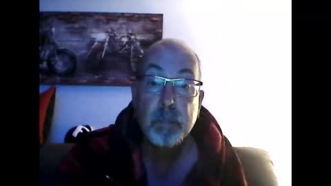 Snapshot of meathome3 chatting on 10/07/25, 10:01 me at home online show from 10/07/25, 10:01