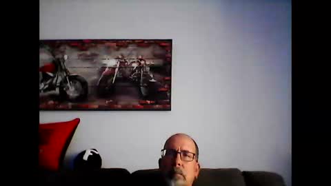 Snapshot of meathome3 chatting on 10/12/25, 04:06 me at home online show from 10/12/25, 04:06