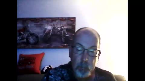 Snapshot of meathome3 chatting on 10/18/25, 02:25 me at home online show from 10/18/25, 02:25