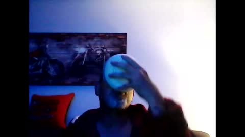 Snapshot of meathome3 chatting on 10/20/25, 10:05 me at home online show from 10/20/25, 10:05