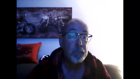 Snapshot of meathome3 chatting on 10/22/25, 09:53 me at home online show from 10/22/25, 09:53