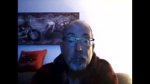 Snapshot of meathome3 chatting on 10/23/25, 10:03 me at home online show from 10/23/25, 10:03