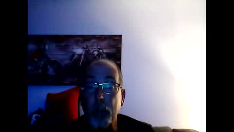 Snapshot of meathome3 chatting on 11/19/25, 04:12 me at home online show from 11/19/25, 04:12