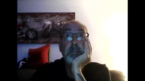 Snapshot of meathome3 chatting on 11/20/25, 04:45 me at home online show from 11/20/25, 04:45