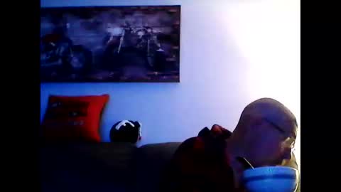 me at home online show from 06/03/26, 09:23