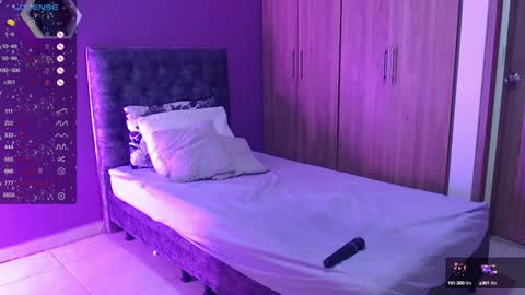 medelyn  Instagram mady evans13 online show from 12/04/24, 08:51