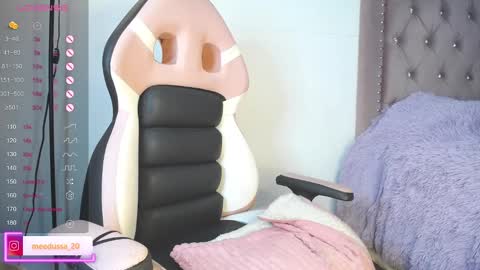 Johana  online show from 02/27/25, 10:04