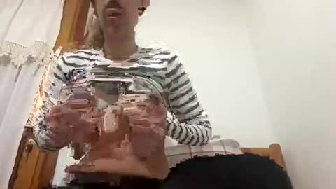 Snapshot of medusalady chatting on 03/01/25, 07:15 medusalady online show from 03/01/25, 07:15