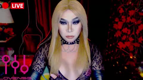 THE QUEEN ALPHA   Queen Medusa Prey online show from 11/18/25, 07:07