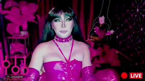 THE QUEEN ALPHA   Queen Medusa Prey online show from 02/13/26, 08:05