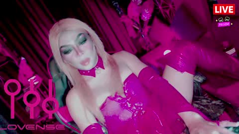 THE QUEEN ALPHA   Queen Medusa Prey online show from 04/09/26, 09:36