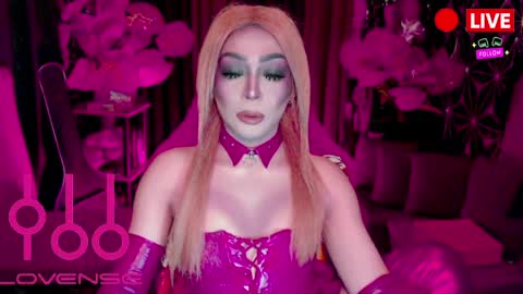 THE QUEEN ALPHA   Queen Medusa Prey online show from 04/17/26, 07:55