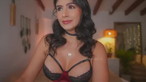 Snapshot of meegan1 chatting on 09/19/25, 02:18 Andrea online show from 09/19/25, 02:18