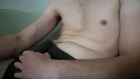 Snapshot of meeliskk95 chatting on 09/18/25, 09:22 meeliskk95 online show from 09/18/25, 09:22