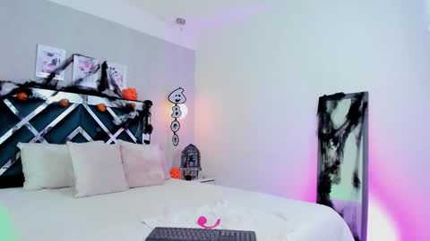 Melody online show from 10/30/25, 11:44