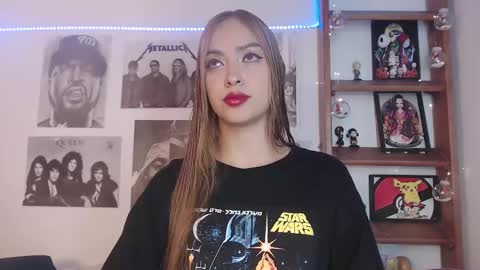 Snapshot of meeowlody chatting on 01/03/25, 06:35 Emily online show from 01/03/25, 06:35