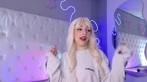 Megan  online show from 09/22/25, 04:14