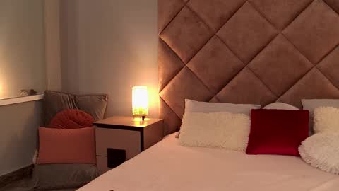 Megan Blazee  online show from 11/28/25, 08:55