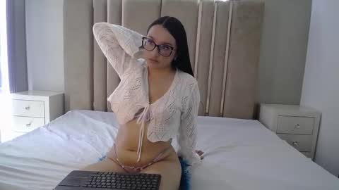 Megan3 online show from 10/25/25, 02:13