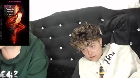 Megan and sophi online show from 11/19/25, 03:28