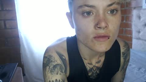 Snapshot of megan_coop3r_ chatting on 06/14/26, 06:10 Megan and sophi online show from 06/14/26, 06:10