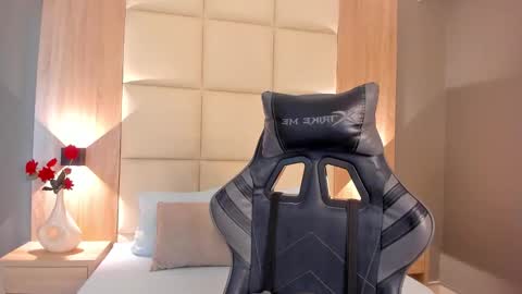 MEGAN COOPER online show from 10/21/25, 02:23