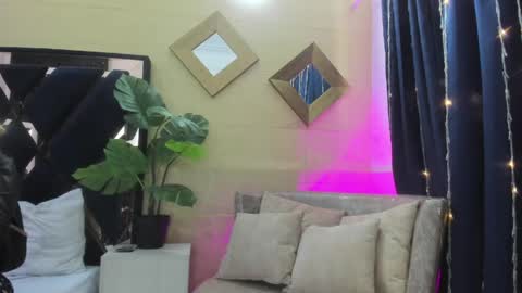     online show from 04/10/26, 12:21