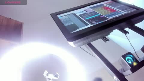     online show from 04/20/26, 11:57