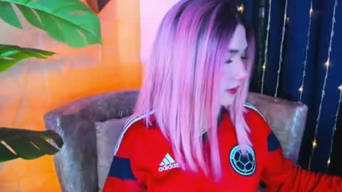 Snapshot of megan_devon chatting on 06/27/26, 12:22 online show from 06/27/26, 12:22