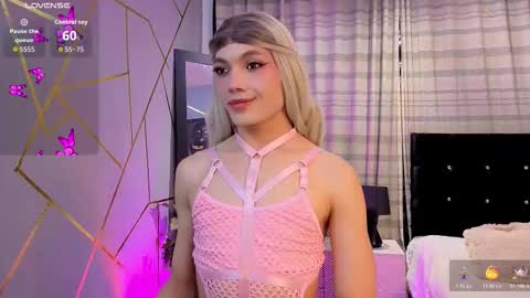 megan do santos online show from 11/05/25, 08:53