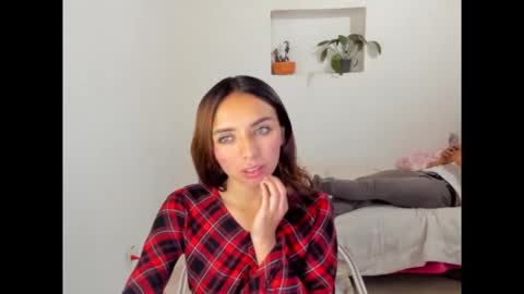 Snapshot of megan_doll2123 chatting on 11/24/25, 02:44 MEGAN DOLL online show from 11/24/25, 02:44