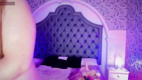 megan_jall online show from 11/06/25, 03:13