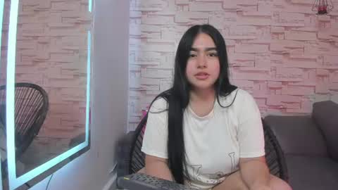 megan_jenner18_ online show from 07/12/26, 03:41