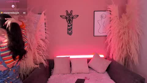     online show from 01/08/25, 04:00