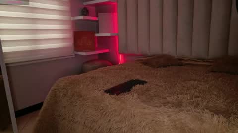     online show from 11/24/25, 01:55