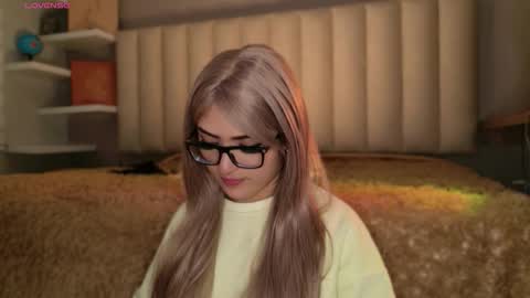 Snapshot of megan_moore__ chatting on 02/20/26, 01:44 online show from 02/20/26, 01:44