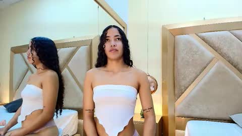 Snapshot of megan_siner chatting on 11/07/25, 02:50 Megan Siner online show from 11/07/25, 02:50