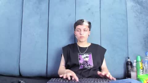 megan_thompsonn_ online show from 04/15/26, 02:29