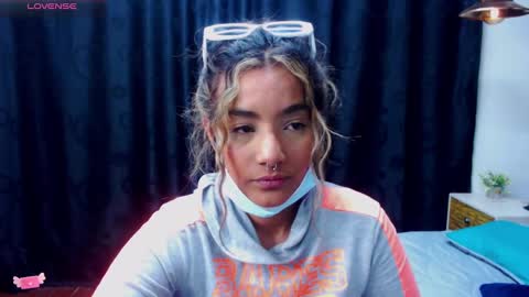 M E G A N   online show from 12/08/24, 06:50