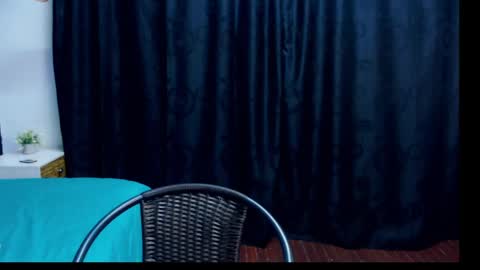 M E G A N   online show from 02/09/25, 07:41